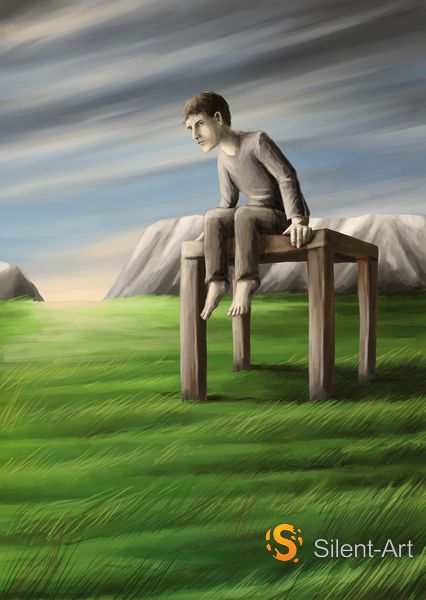 Silent-Art 10 Barfüßige Figur auf Holztisch im grünen Feld vor hellen Felsen und graublau gestreiftem Himmel.